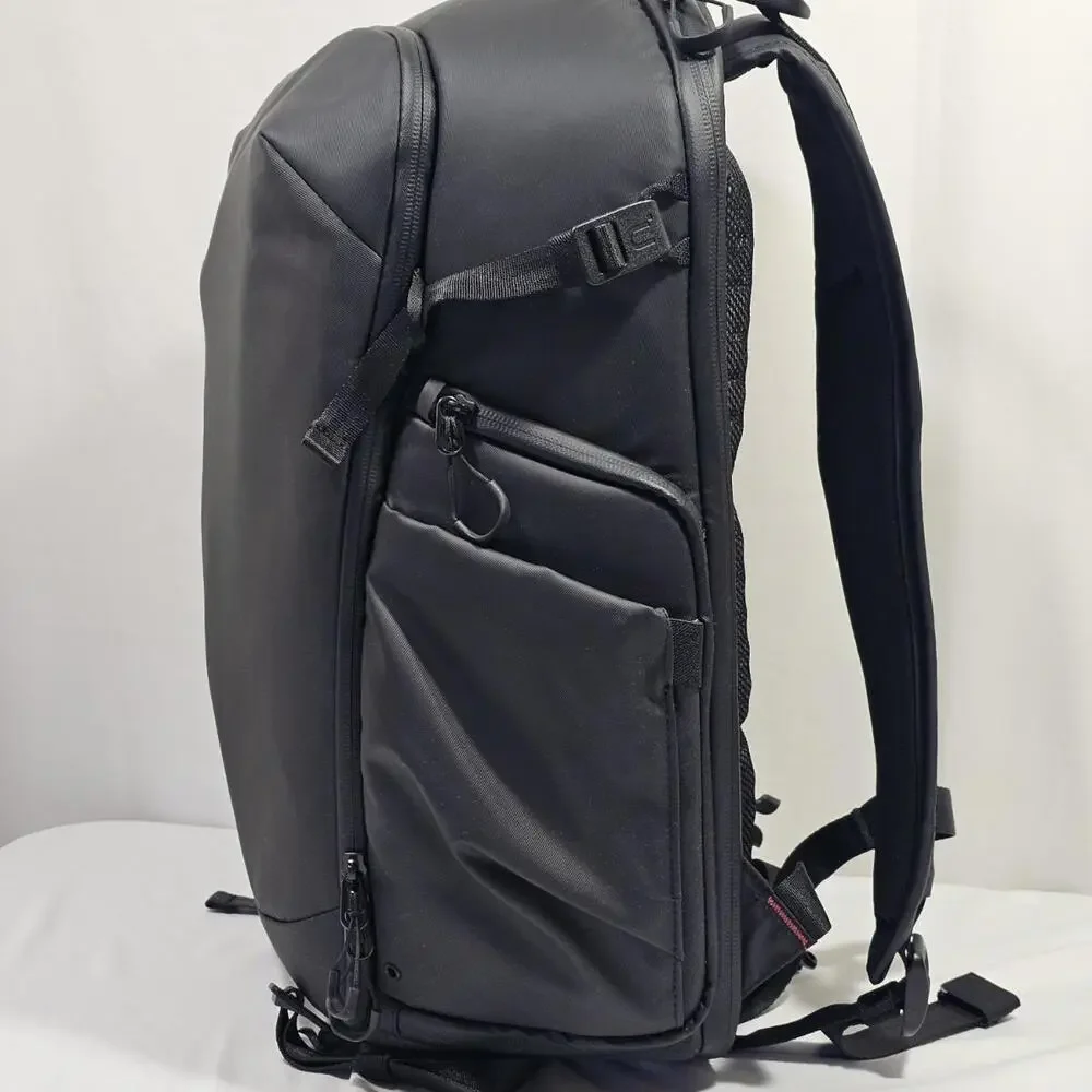 ULANZI BP09 Camera Backpack Versatile Camera Travel Bag 22L Capacity